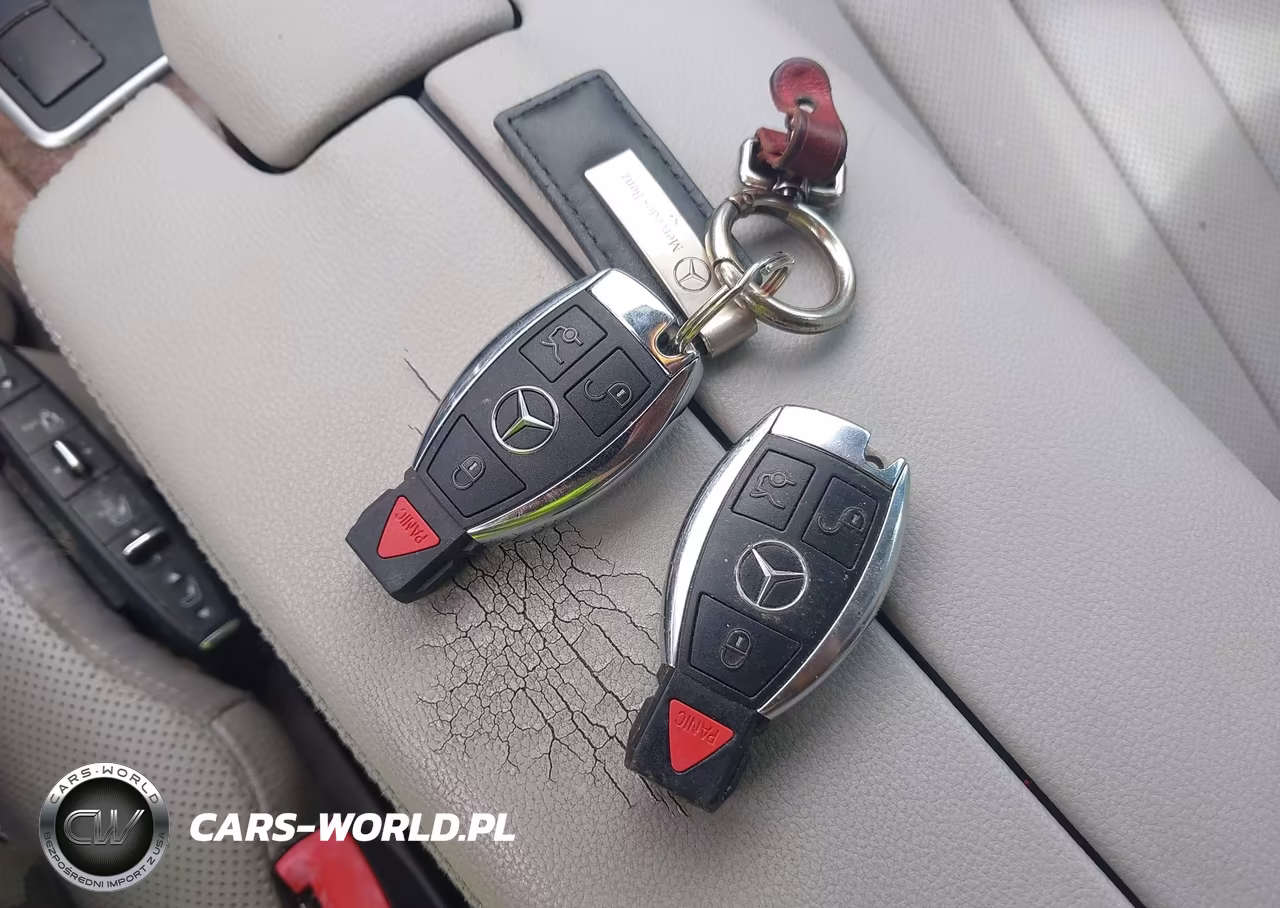 2010 Mercedes-Benz E 550 VIN:WDDHF7CB4AA005713 - 11