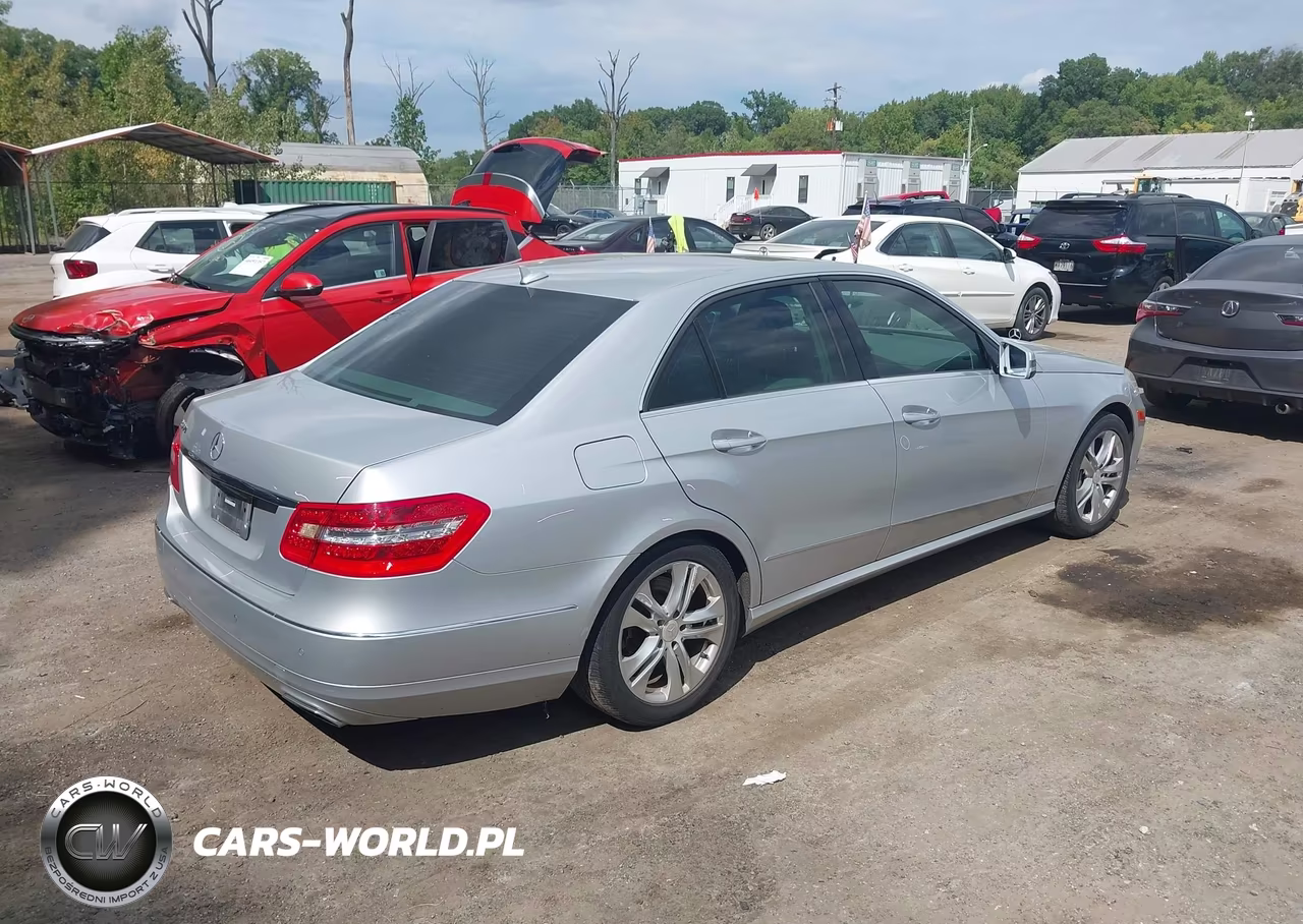 2010 Mercedes-Benz E 550 VIN:WDDHF7CB4AA005713 - 4