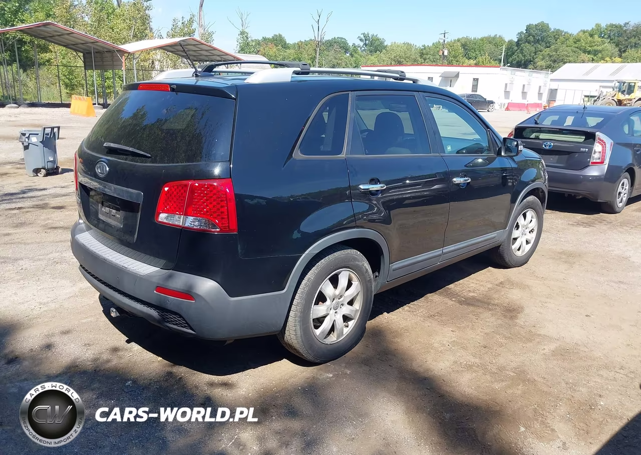2013 Kia Sorento Lx VIN:5XYKT3A62DG328315 - 4