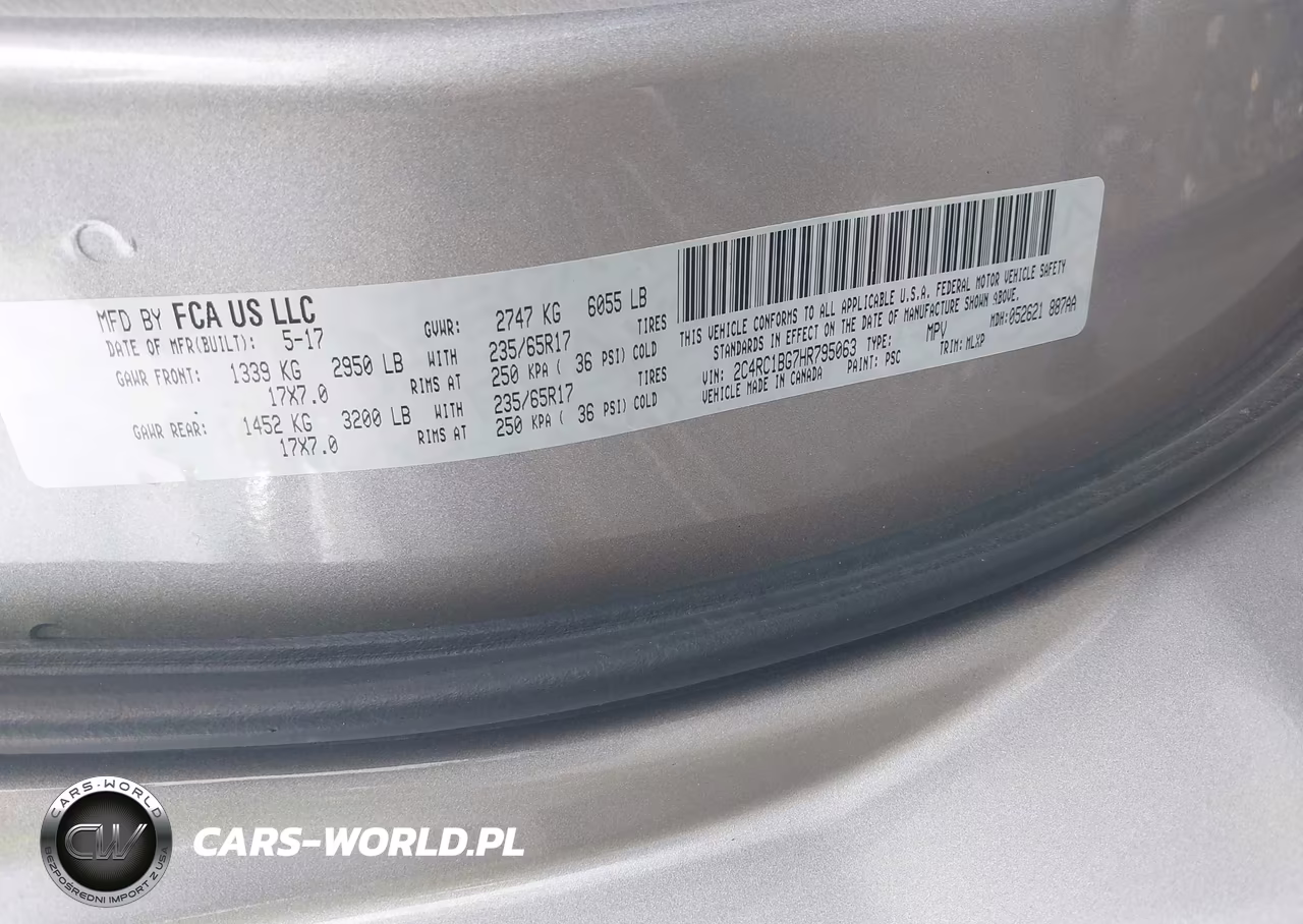 2017 Chrysler Pacifica Touring-L VIN:2C4RC1BG7HR795063 - 9