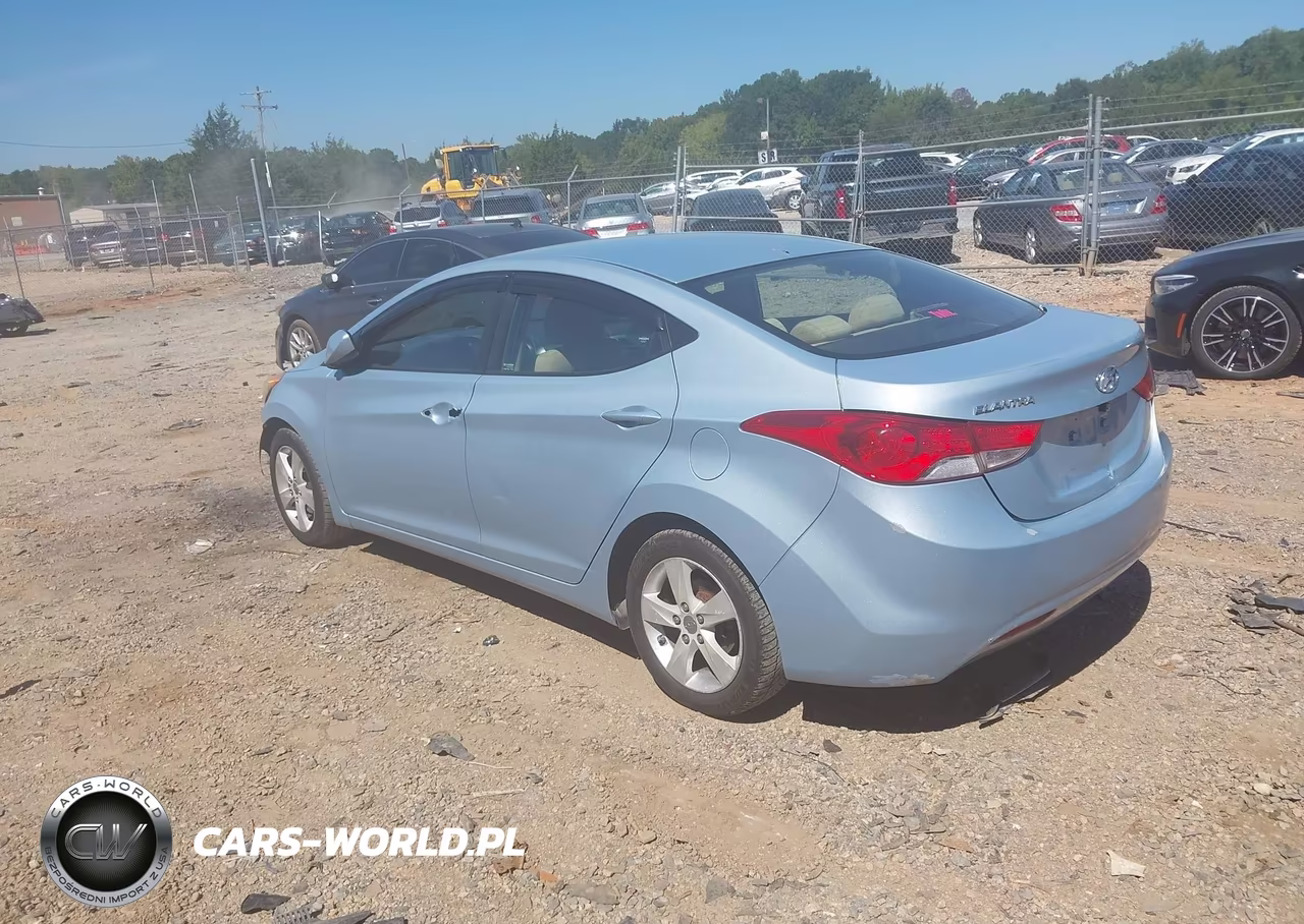 2013 Hyundai Elantra Gls VIN:KMHDH4AE9DU842972 - 3