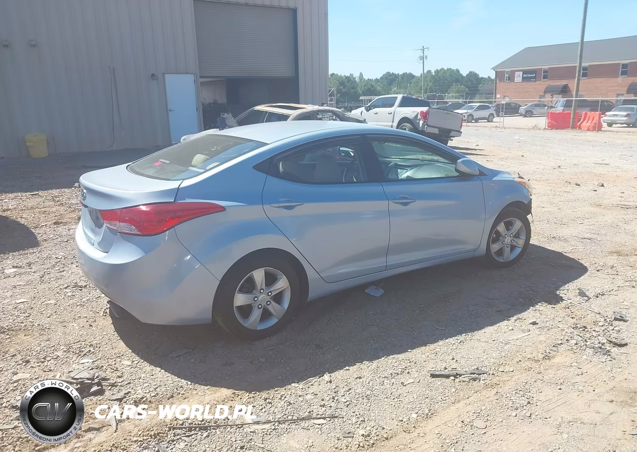 2013 Hyundai Elantra Gls VIN:KMHDH4AE9DU842972 - 4