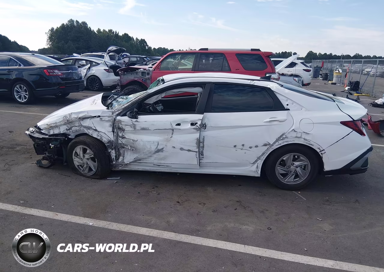 2026 Hyundai Elantra Se VIN:KMHLL4DG4TU209267 - 15