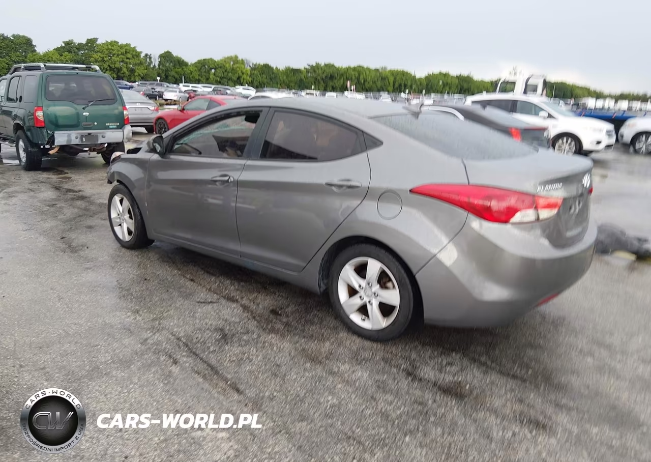 2013 Hyundai Elantra Gls VIN:5NPDH4AE5DH249706 - 3