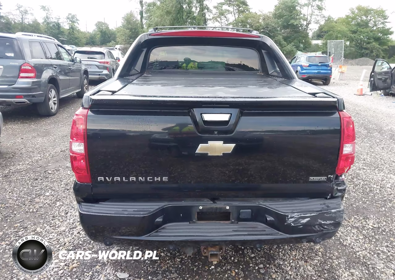 2011 Chevrolet Avalanche 1500 Ltz VIN:3GNTKGE36BG379434 - 16