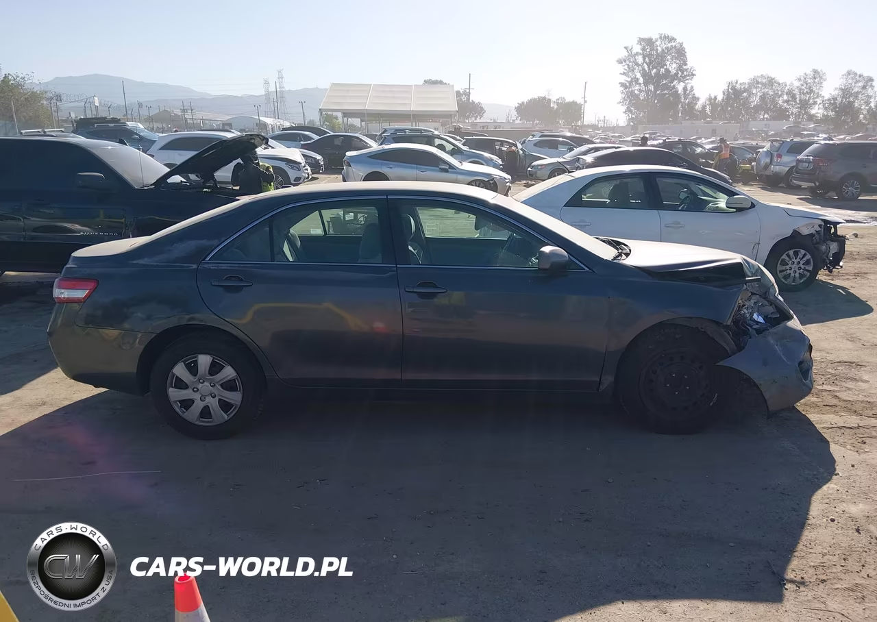 2010 Toyota Camry Le VIN:4T1BF3EK4AU083957 - 13