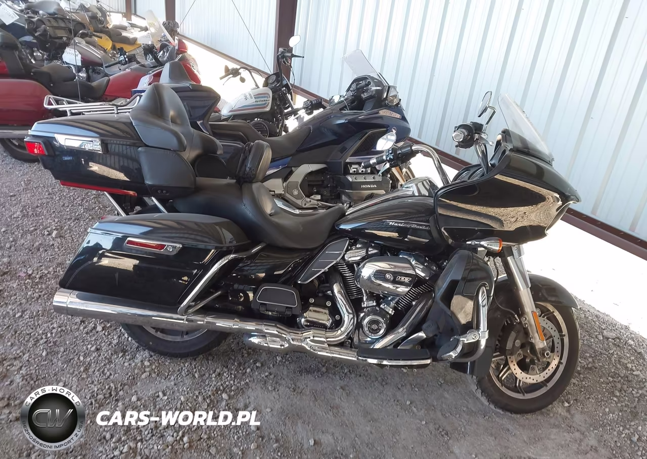 2018 Harley-Davidson Fltru VIN:1HD1KGD12JB646526 - 12