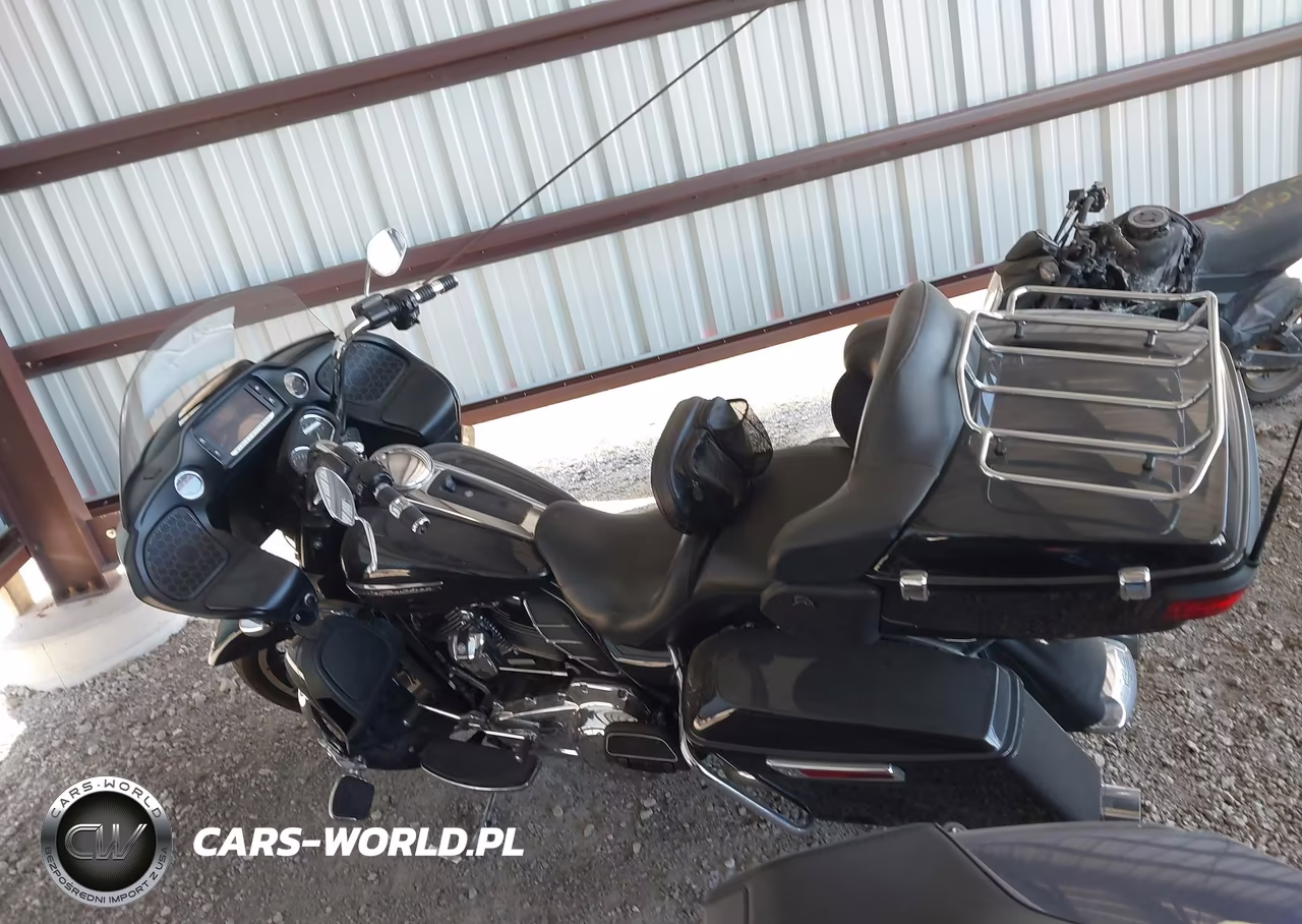 2018 Harley-Davidson Fltru VIN:1HD1KGD12JB646526 - 13