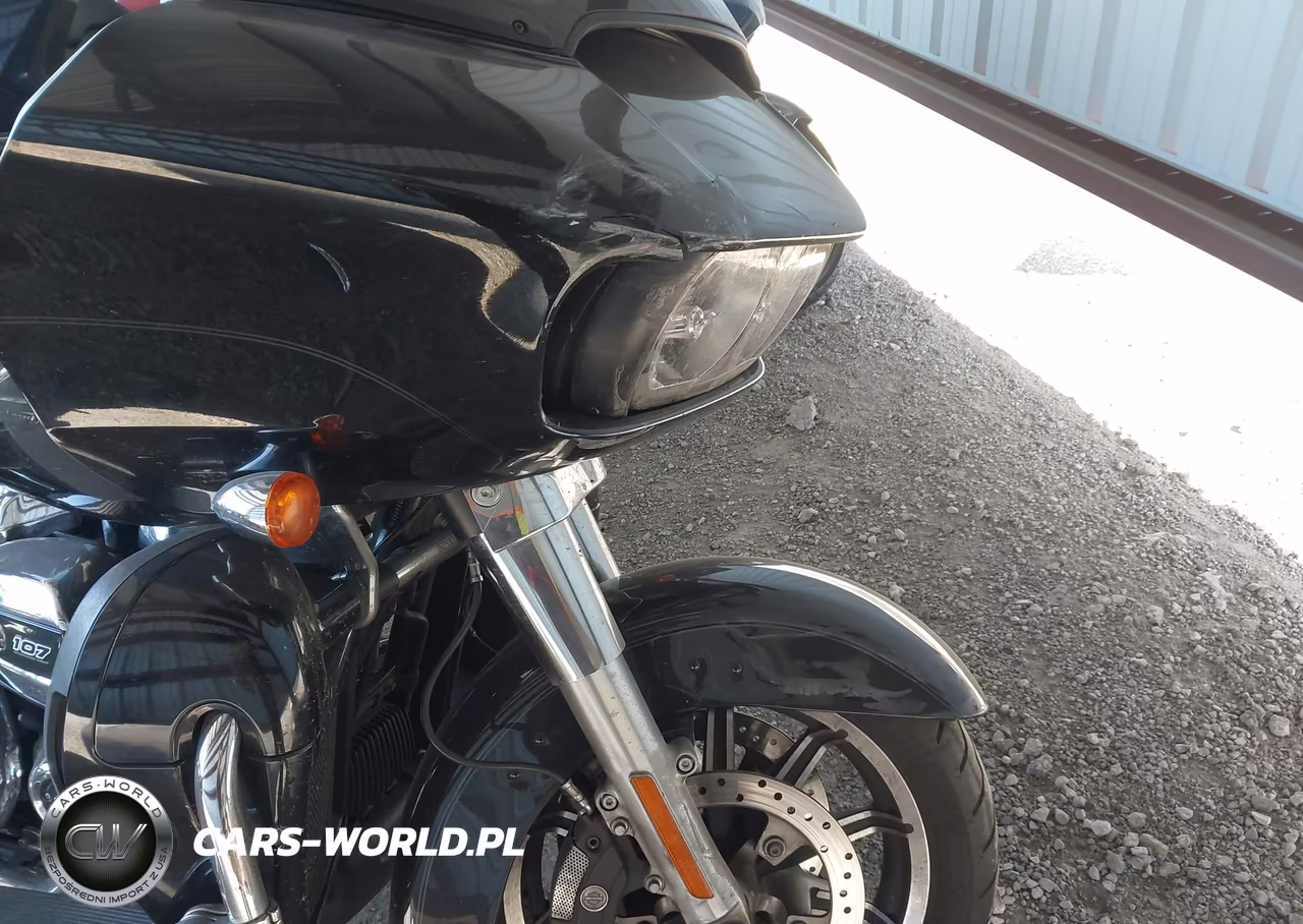 2018 Harley-Davidson Fltru VIN:1HD1KGD12JB646526 - 14