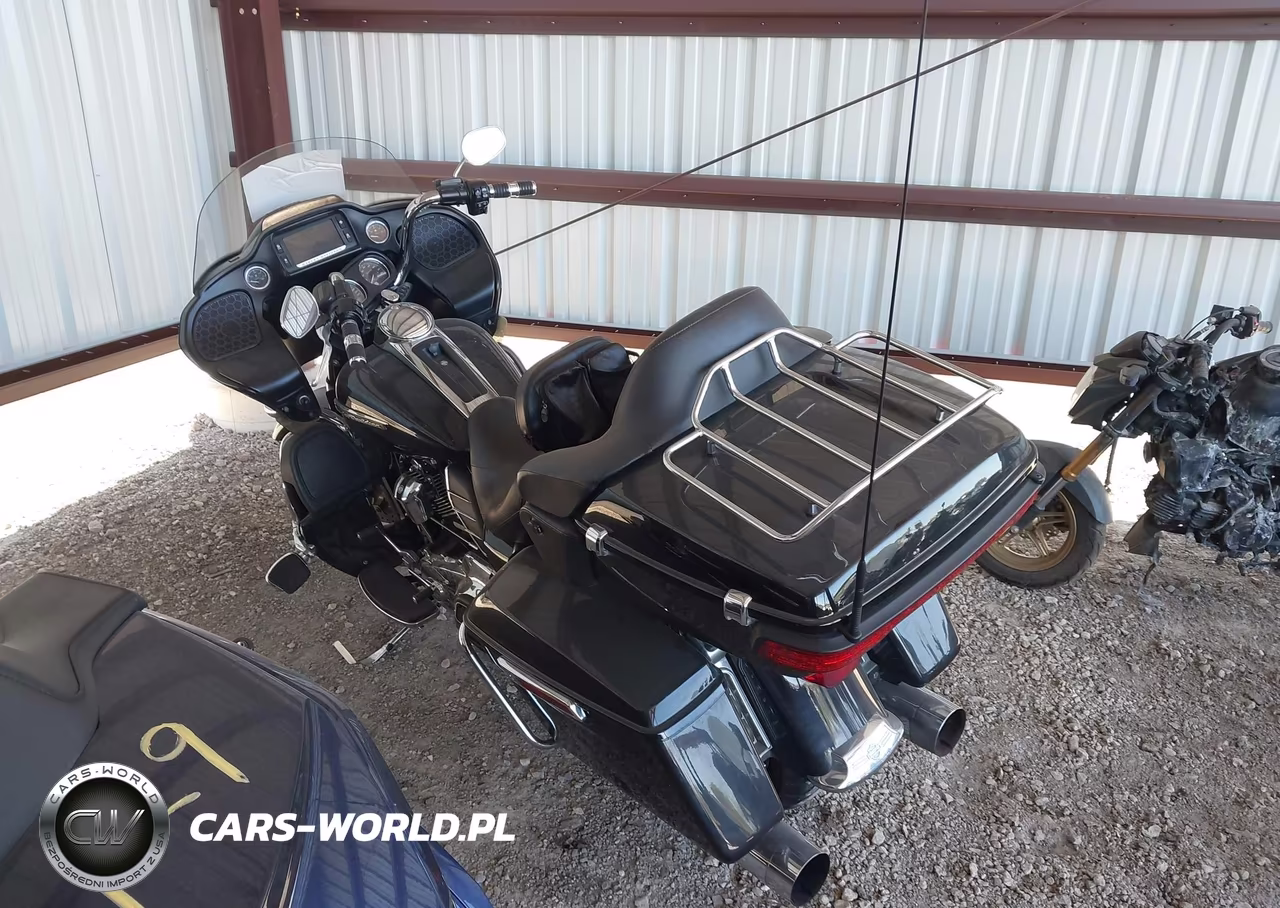 2018 Harley-Davidson Fltru VIN:1HD1KGD12JB646526 - 3