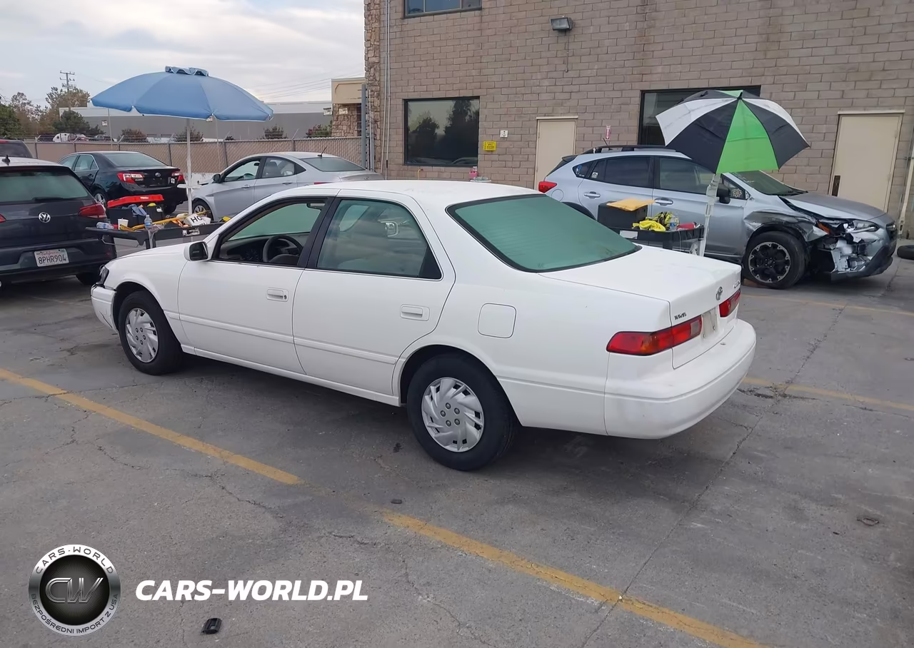 1999 Toyota Camry Ce VIN:4T1BG22K4XU889236 - 3