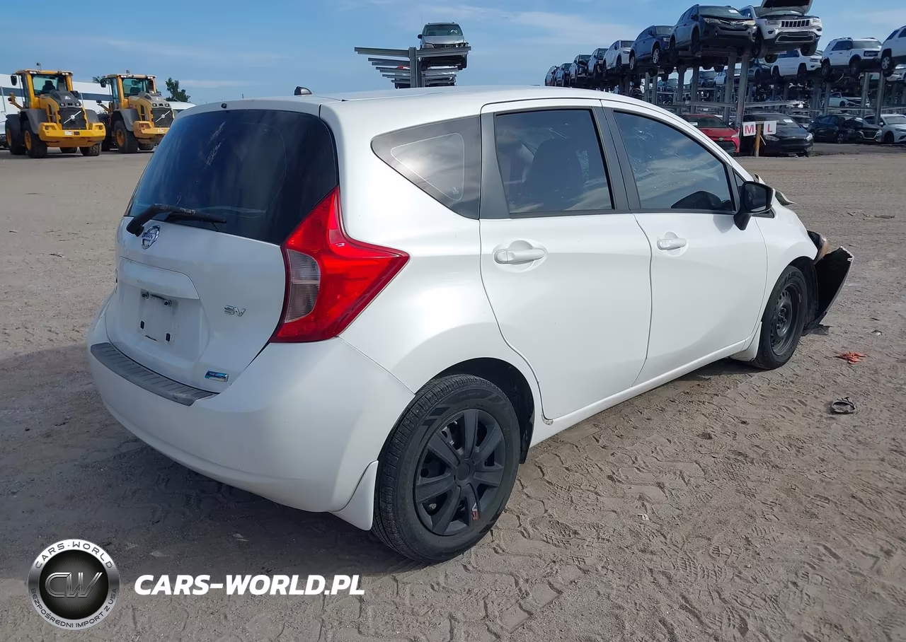 2015 Nissan Versa Note Sv VIN:3N1CE2CPXFL446626 - 4