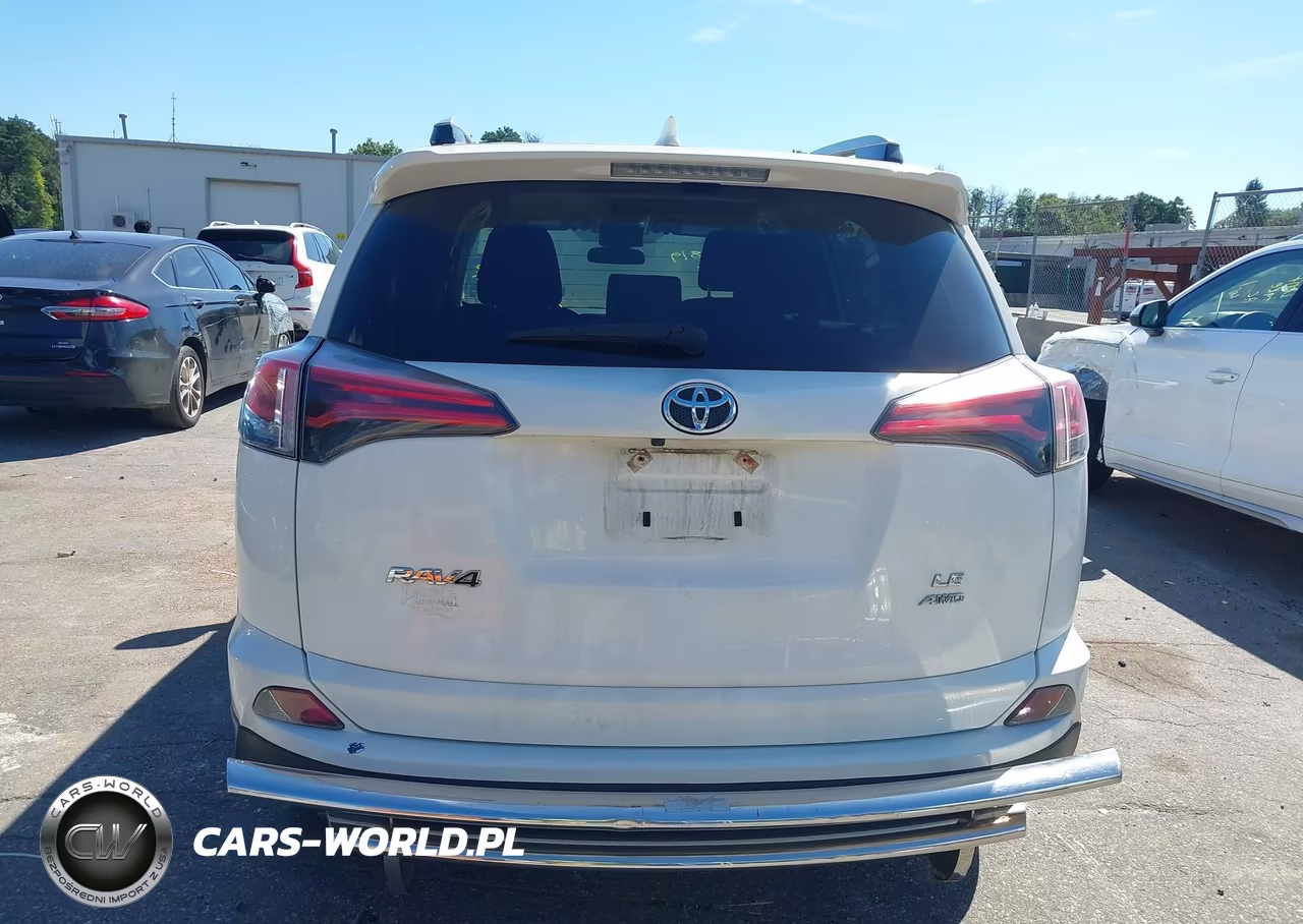 2018 Toyota Rav4 Le VIN:JTMBFREVXJJ217860 - 16