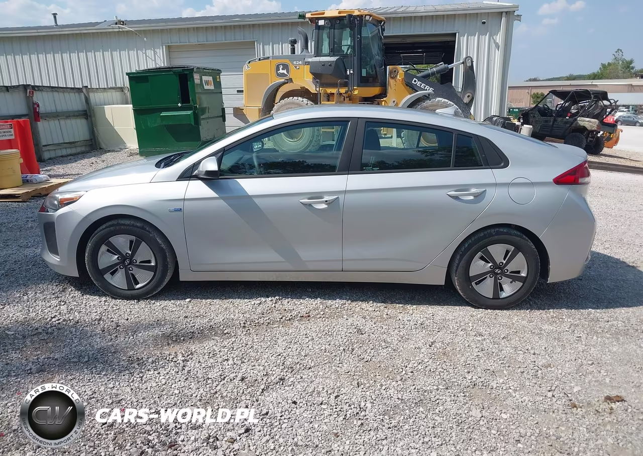 2019 Hyundai Ioniq Hybrid Blue VIN:KMHC65LC4KU158704 - 15