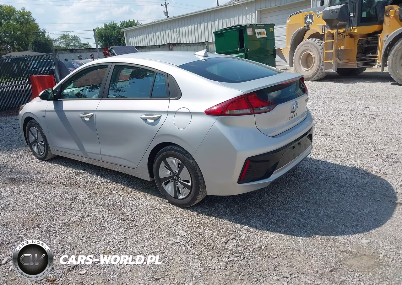 2019 Hyundai Ioniq Hybrid Blue VIN:KMHC65LC4KU158704 - 3