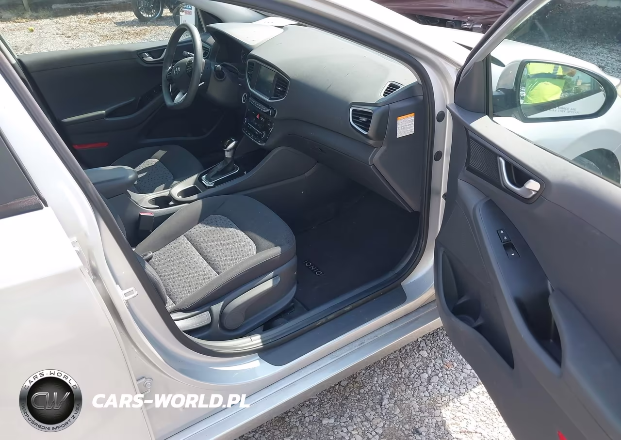 2019 Hyundai Ioniq Hybrid Blue VIN:KMHC65LC4KU158704 - 5
