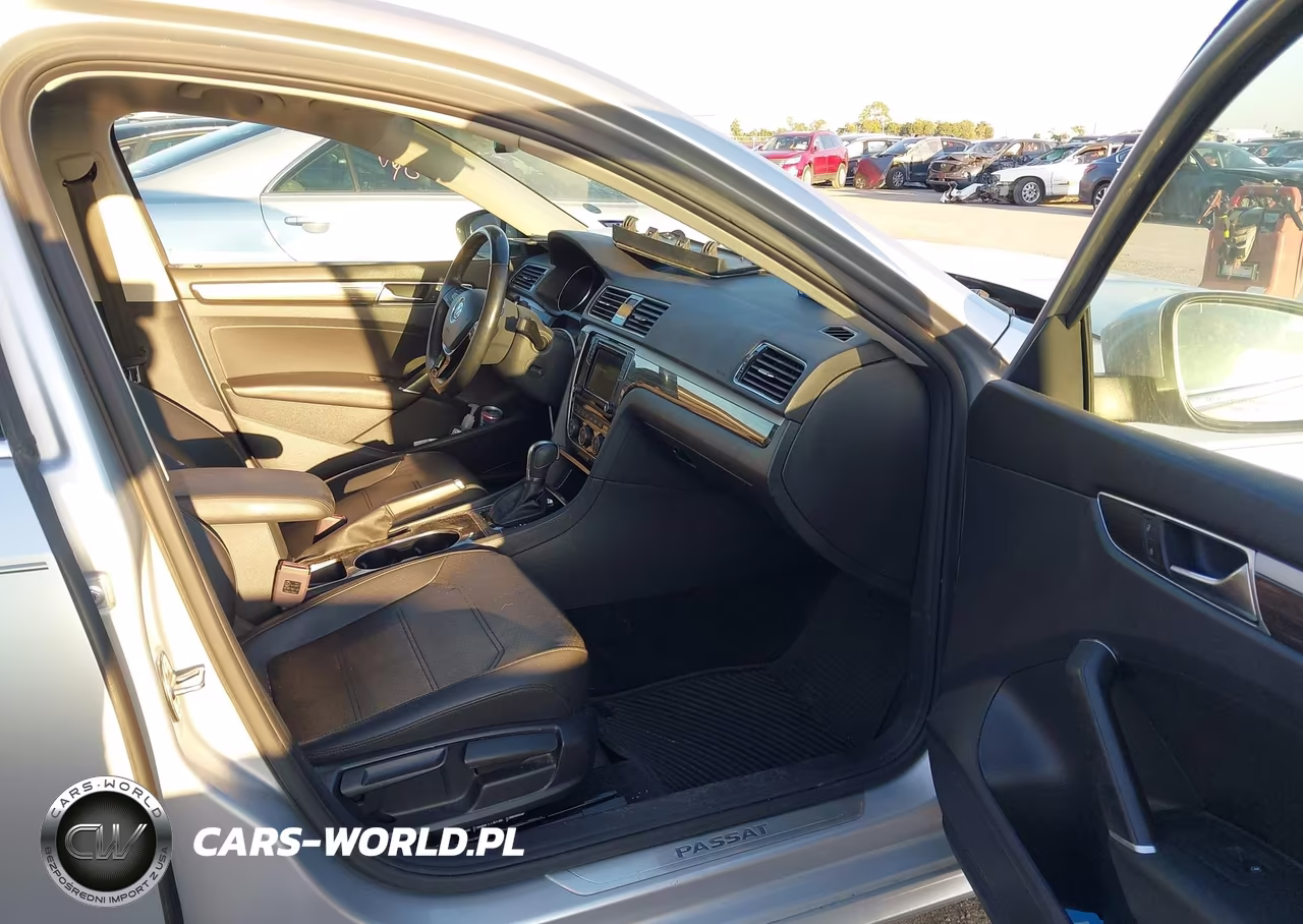 2018 Volkswagen Passat 2.0T Se VIN:1VWBA7A30JC011486 - 5