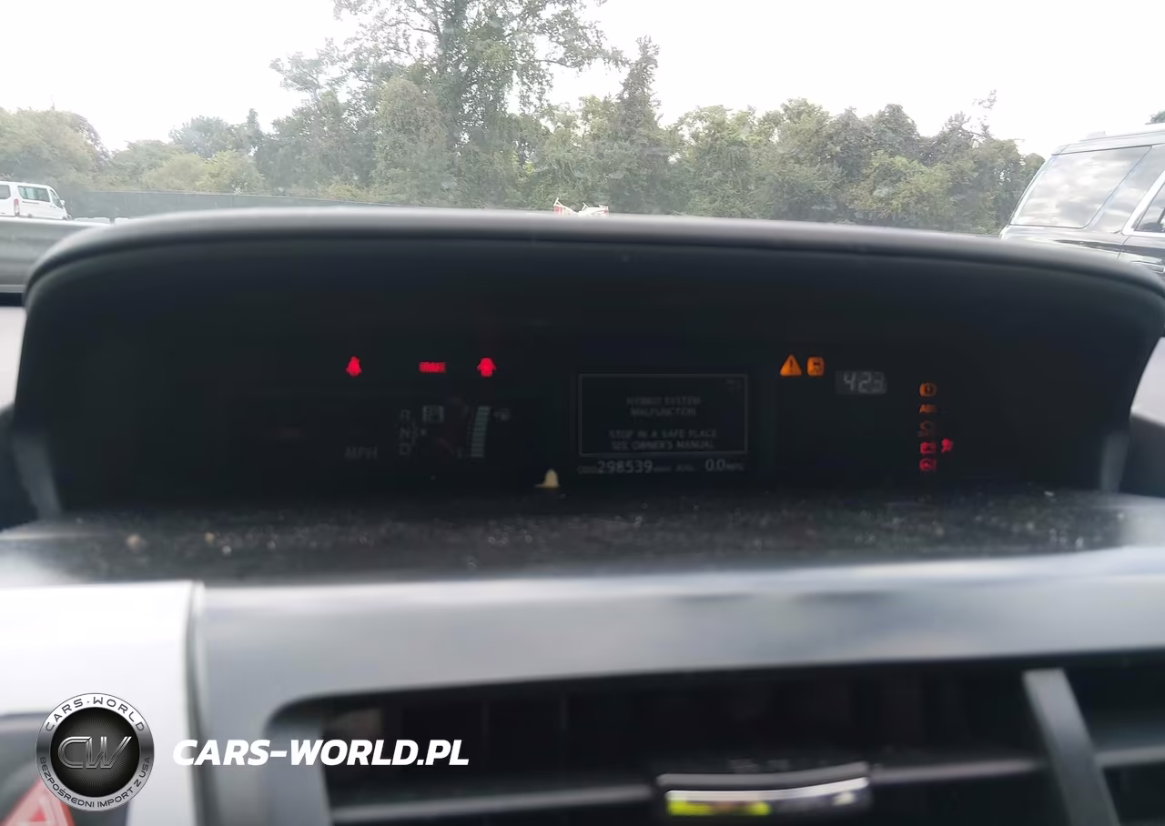 2017 Toyota Prius V Four VIN:JTDZN3EU3HJ063685 - 7