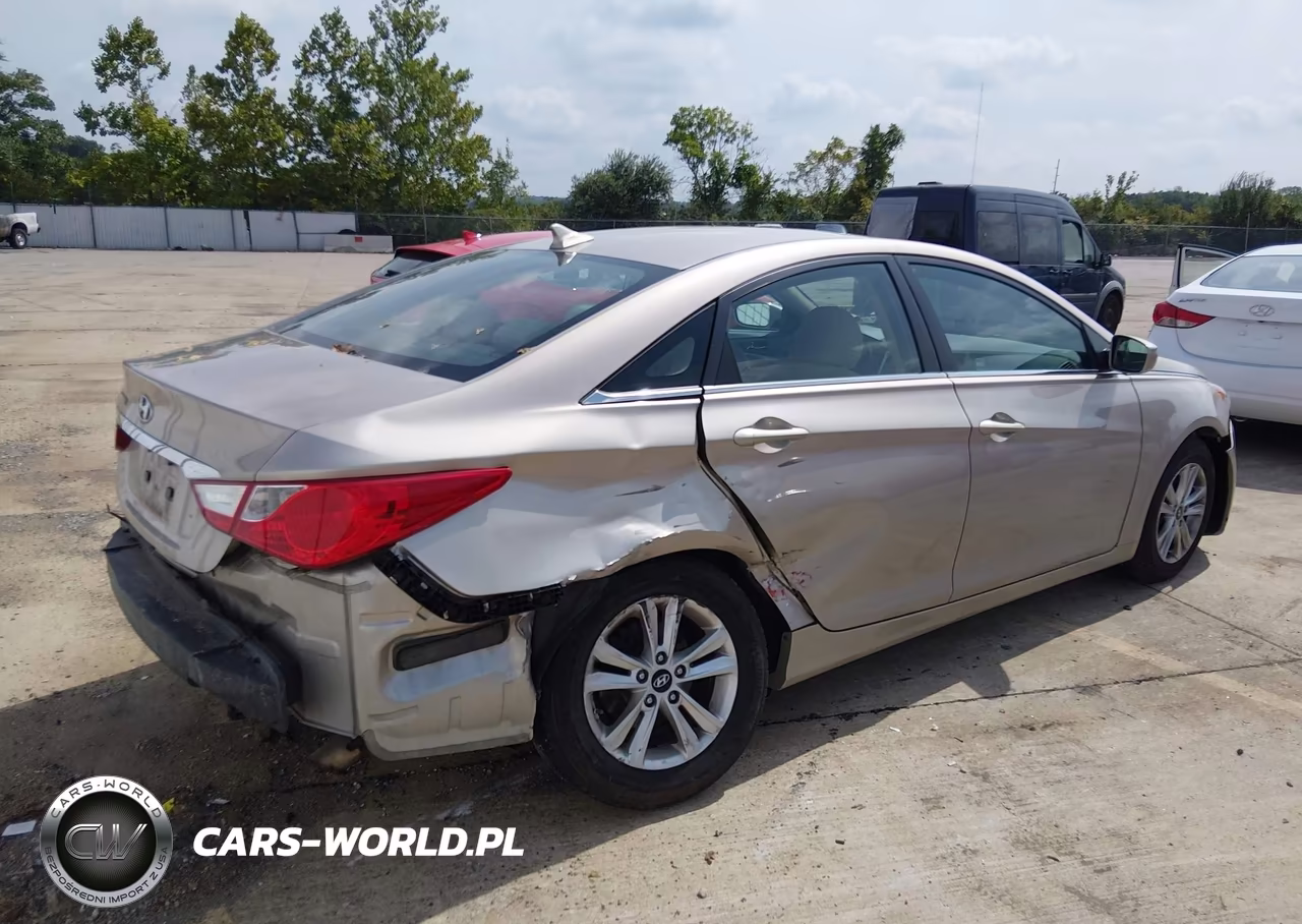 2011 Hyundai Sonata Gls VIN:5NPEB4AC5BH025918 - 4