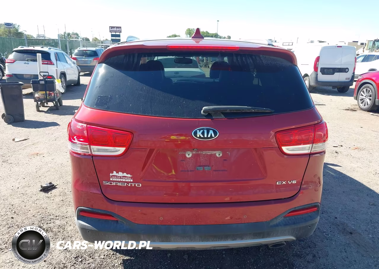 2018 Kia Sorento 3.3L Ex VIN:5XYPH4A51JG376033 - 16