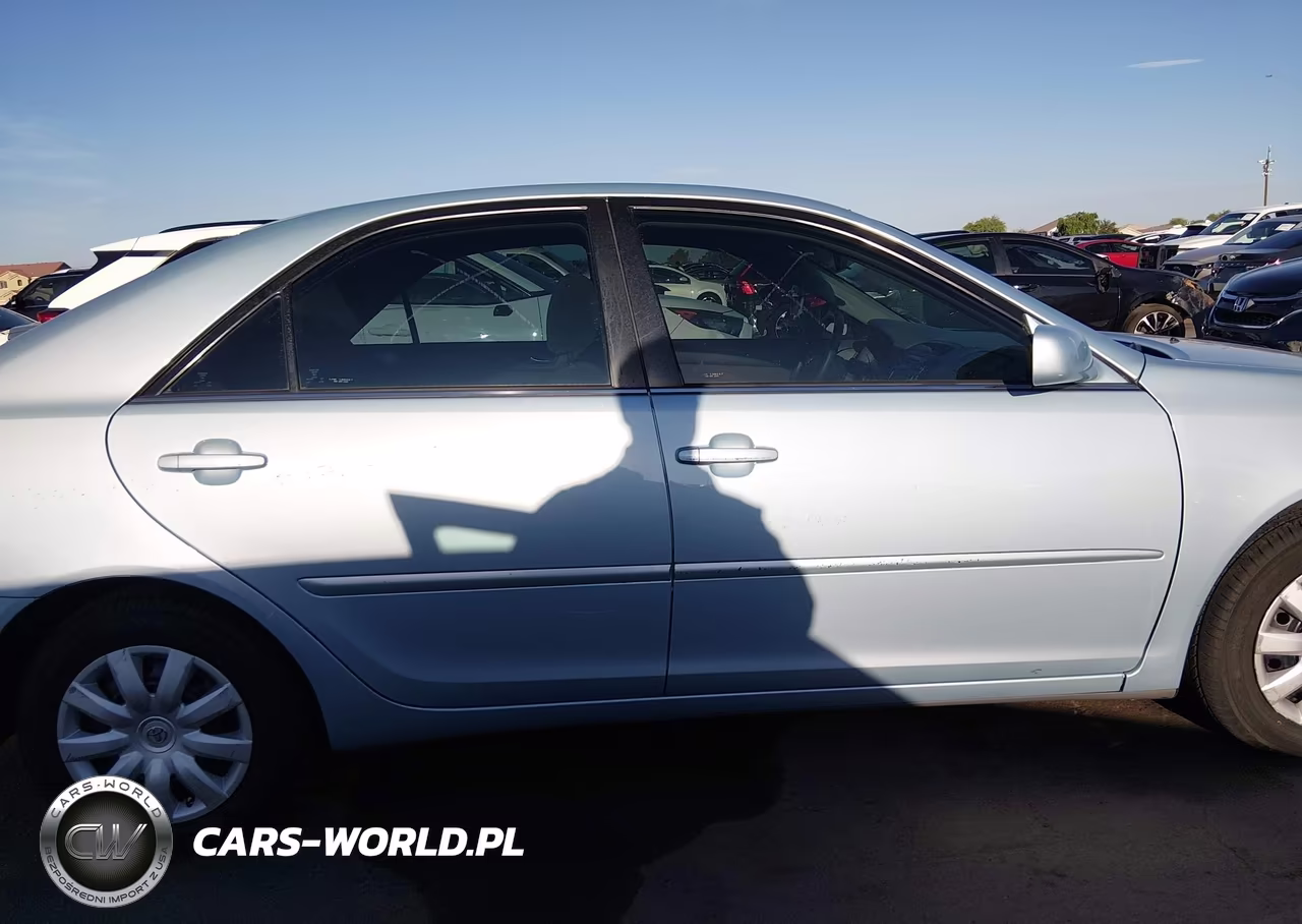 2005 Toyota Camry Le VIN:4T1BE32K15U576508 - 13