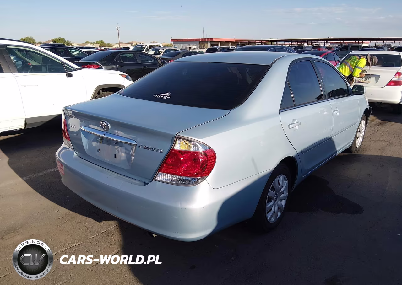 2005 Toyota Camry Le VIN:4T1BE32K15U576508 - 4