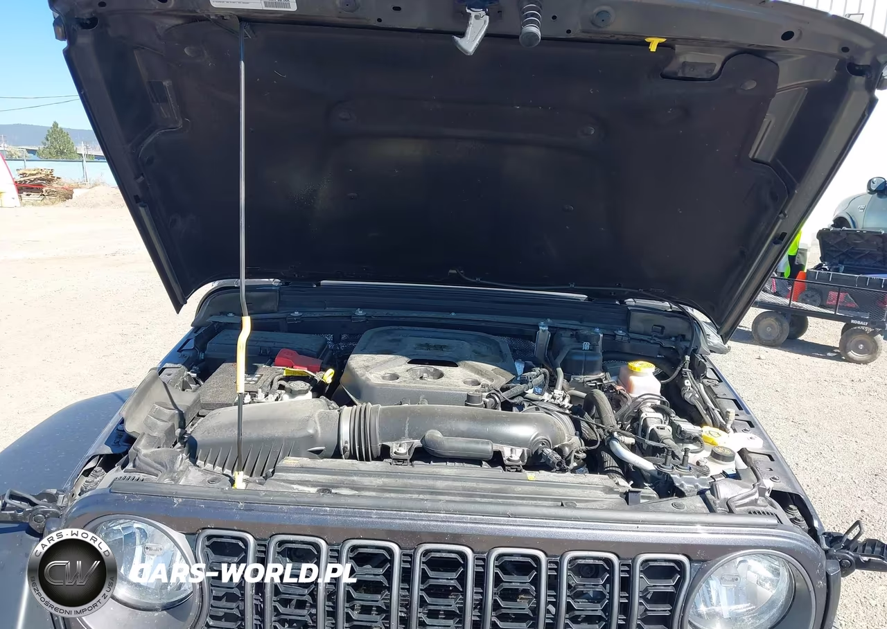 2025 Jeep Wrangler 4-Door Summit 4X4 VIN:1C4PJXDN7SW638403 - 10