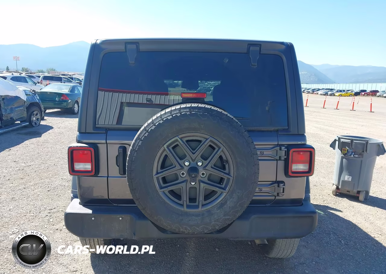 2025 Jeep Wrangler 4-Door Summit 4X4 VIN:1C4PJXDN7SW638403 - 17