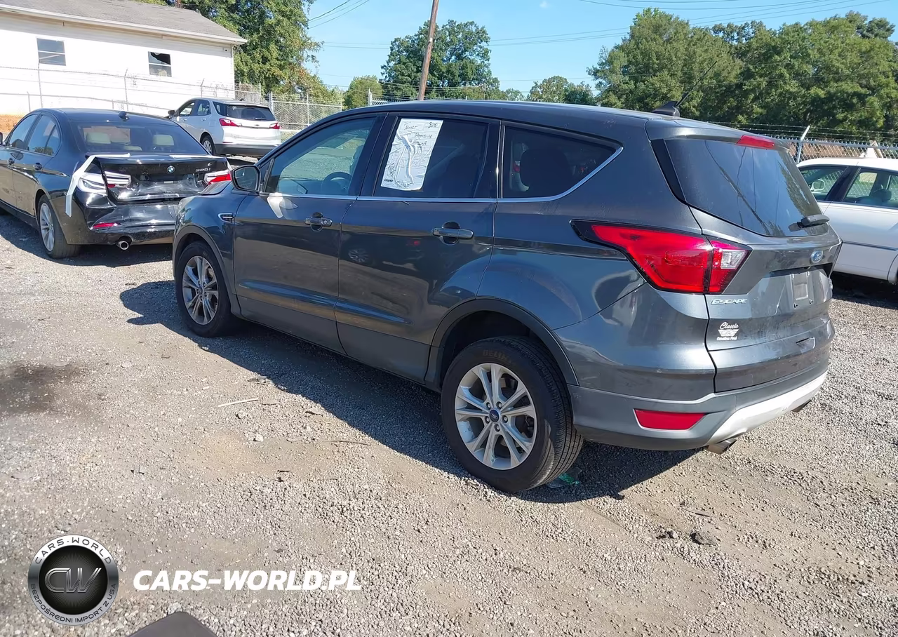 2019 Ford Escape Se VIN:1FMCU0GD3KUB84559 - 3