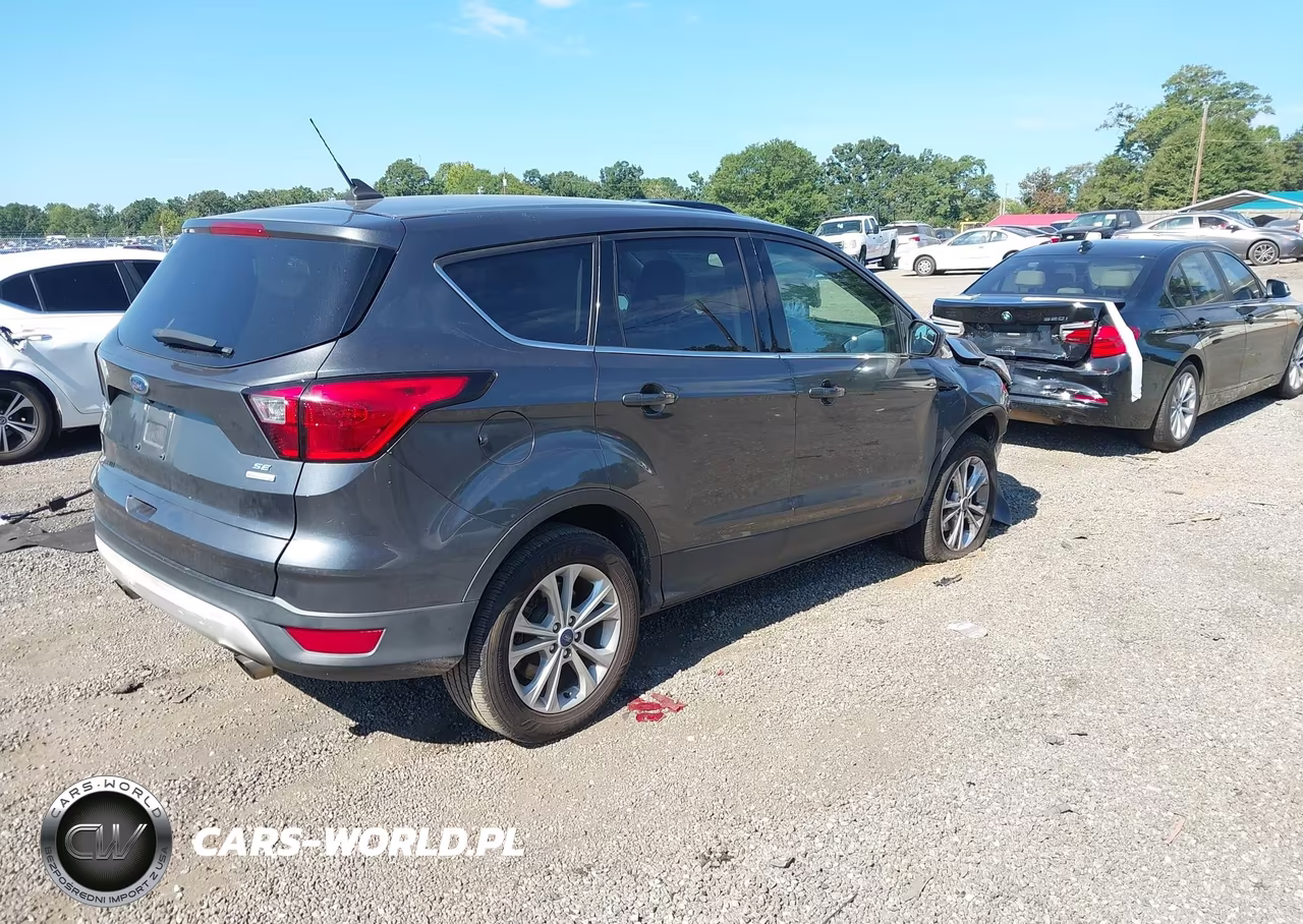 2019 Ford Escape Se VIN:1FMCU0GD3KUB84559 - 4