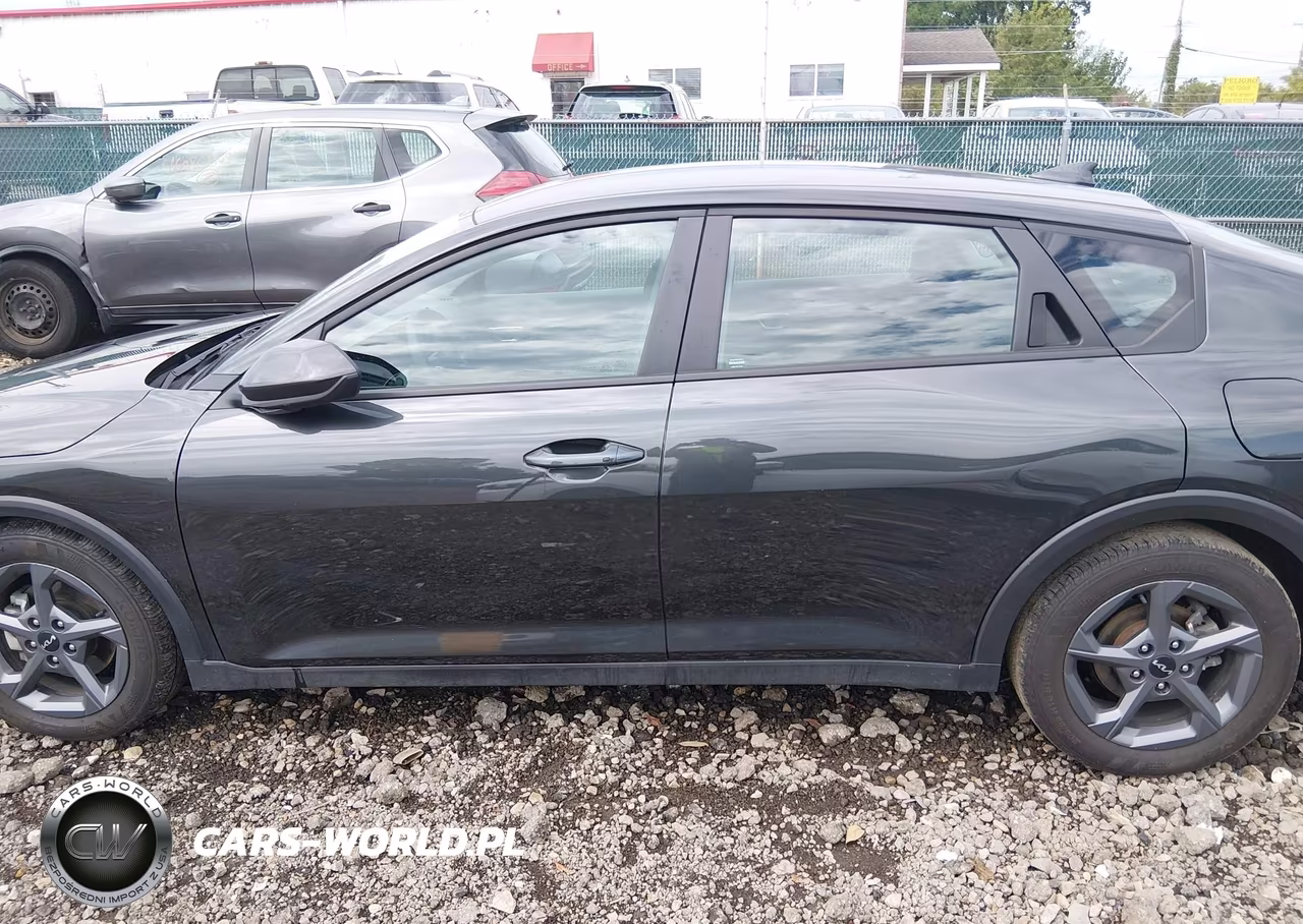 2025 Kia K4 Lxs VIN:3KPFT4DE1SE014871 - 15