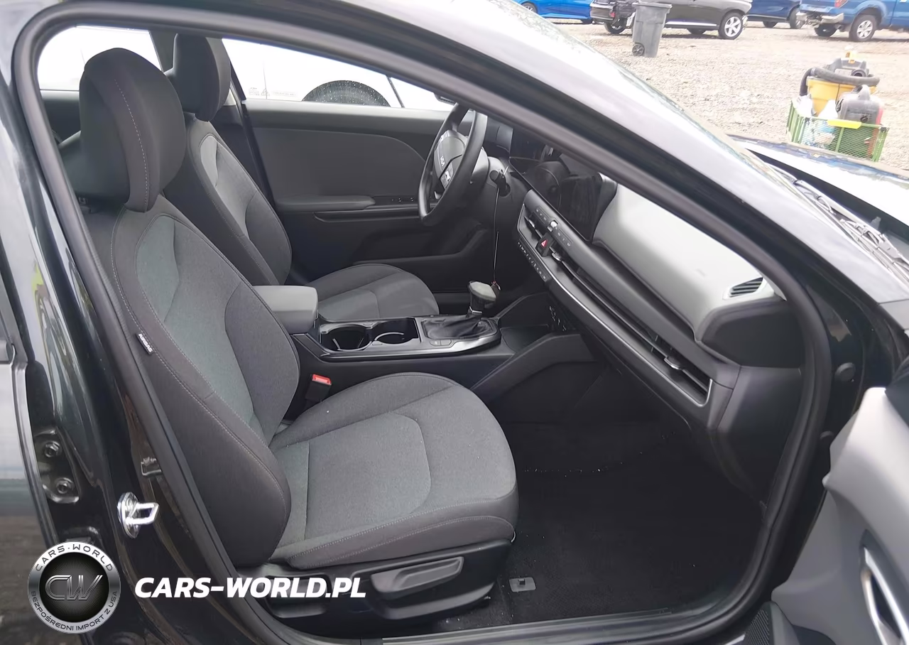 2025 Kia K4 Lxs VIN:3KPFT4DE1SE014871 - 5