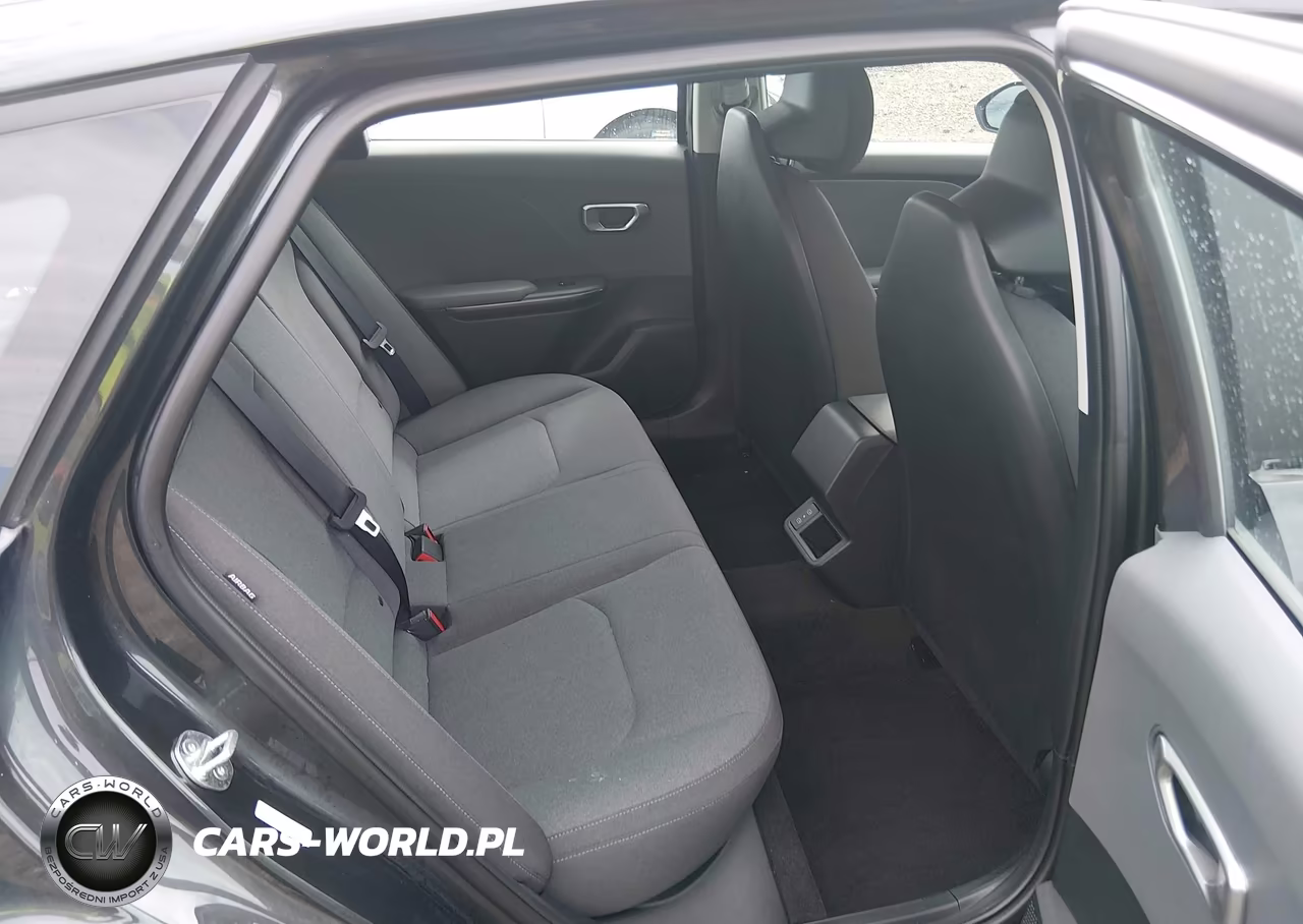 2025 Kia K4 Lxs VIN:3KPFT4DE1SE014871 - 8