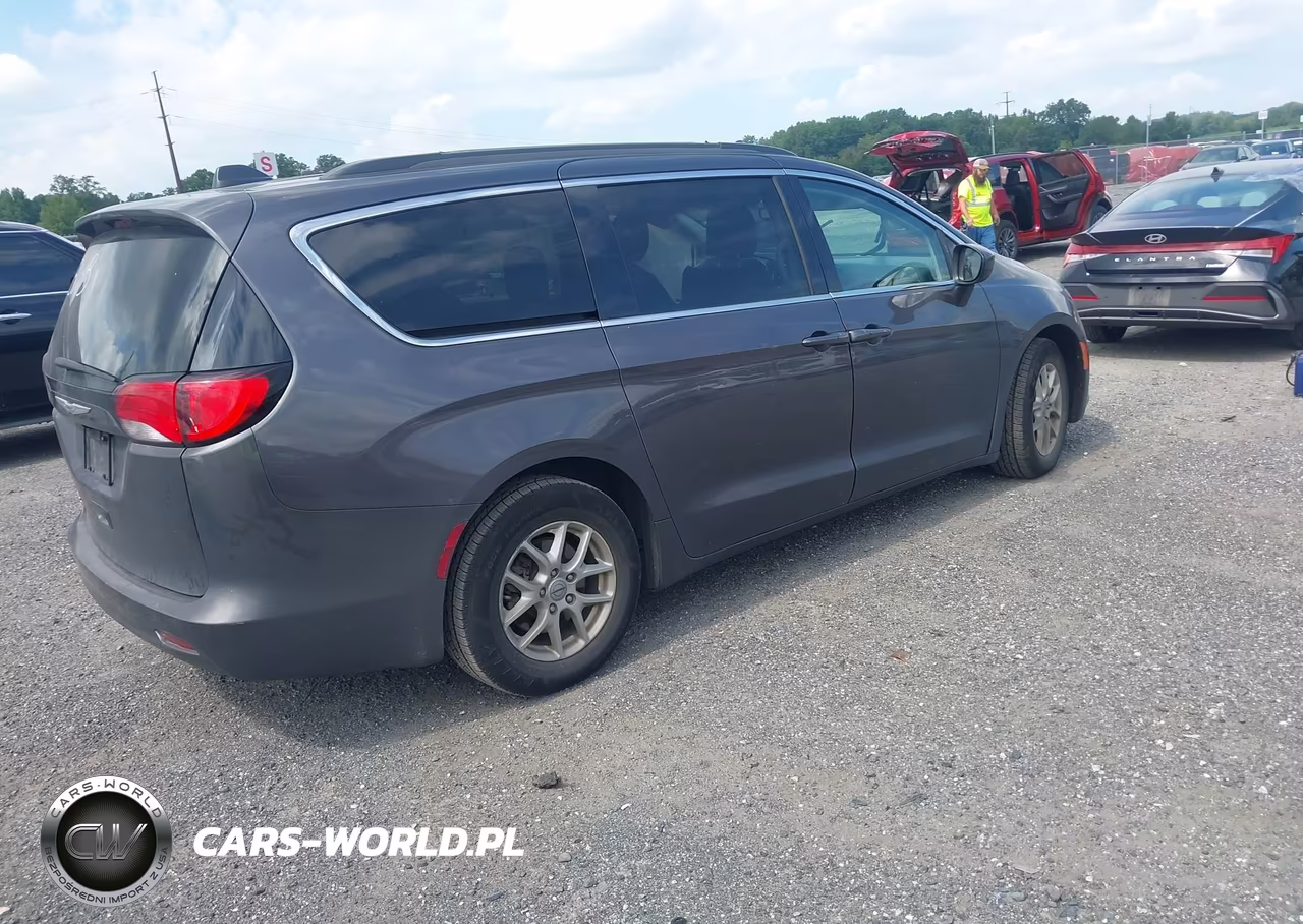 2021 Chrysler Voyager Lxi VIN:2C4RC1DGXMR533643 - 4
