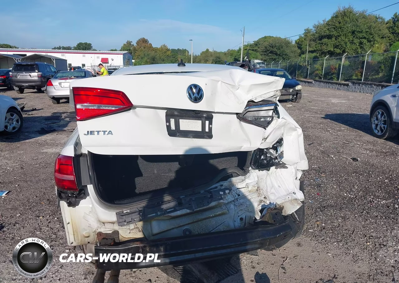2015 Volkswagen Jetta 2.0L S VIN:3VW2K7AJXFM240663 - 16