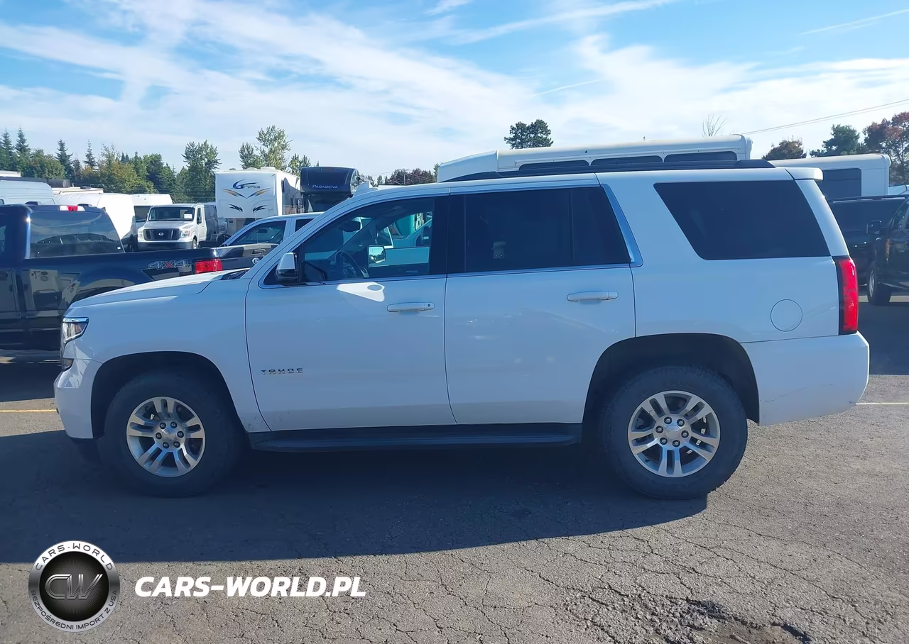 2017 Chevrolet Tahoe Ls VIN:1GNSKAEC3HR329110 - 14