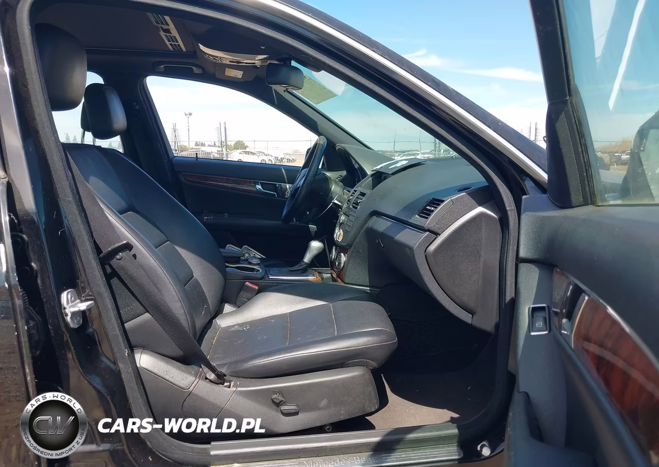 2010 Mercedes-Benz C 300 Luxury-Sport VIN:WDDGF5EB7AR114133 - 5