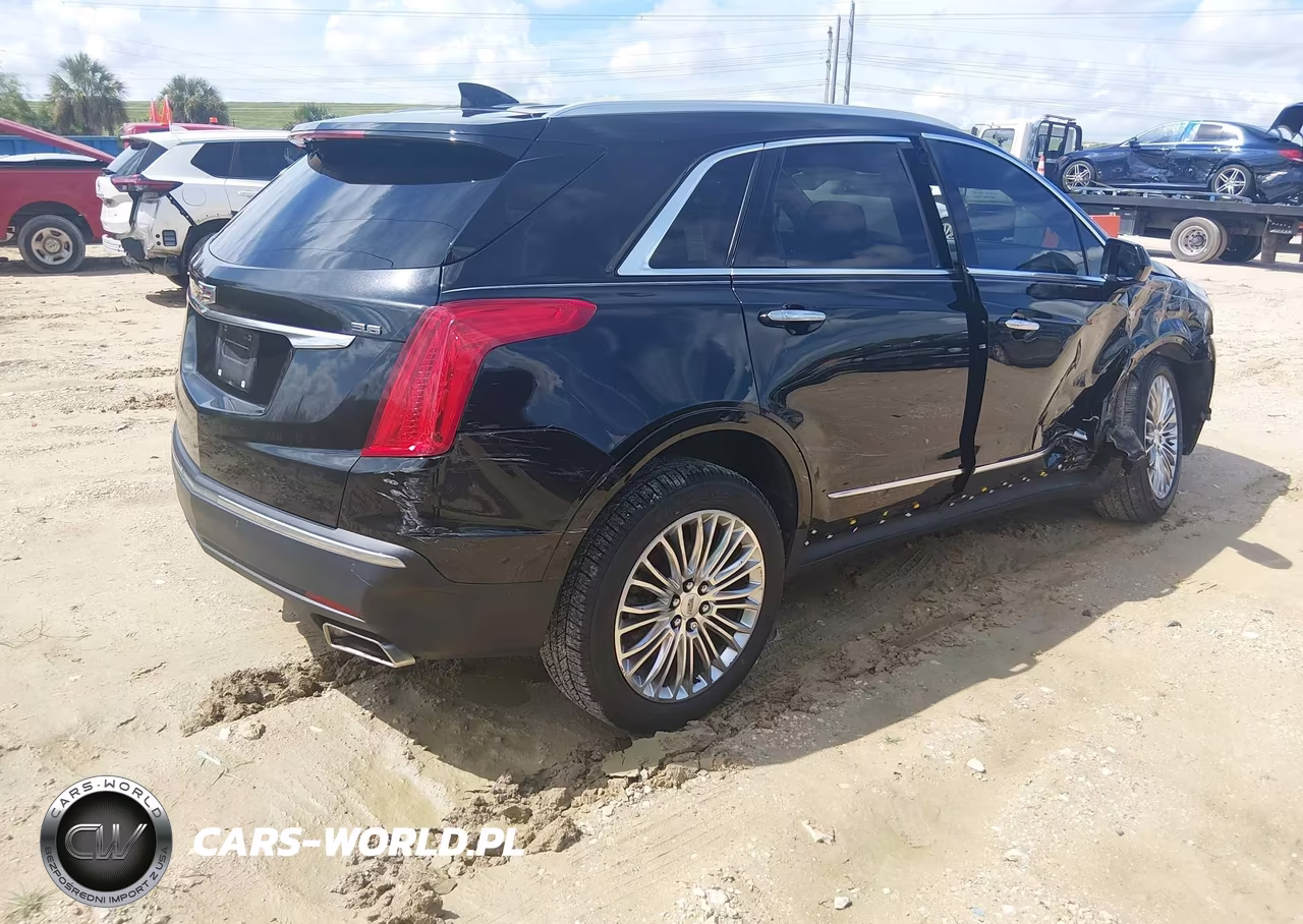 2018 Cadillac Xt5 Luxury VIN:1GYKNCRSXJZ241863 - 4