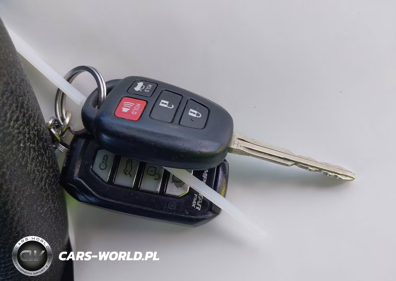 2016 Toyota Corolla Le VIN:2T1BURHE7GC576962 - 11