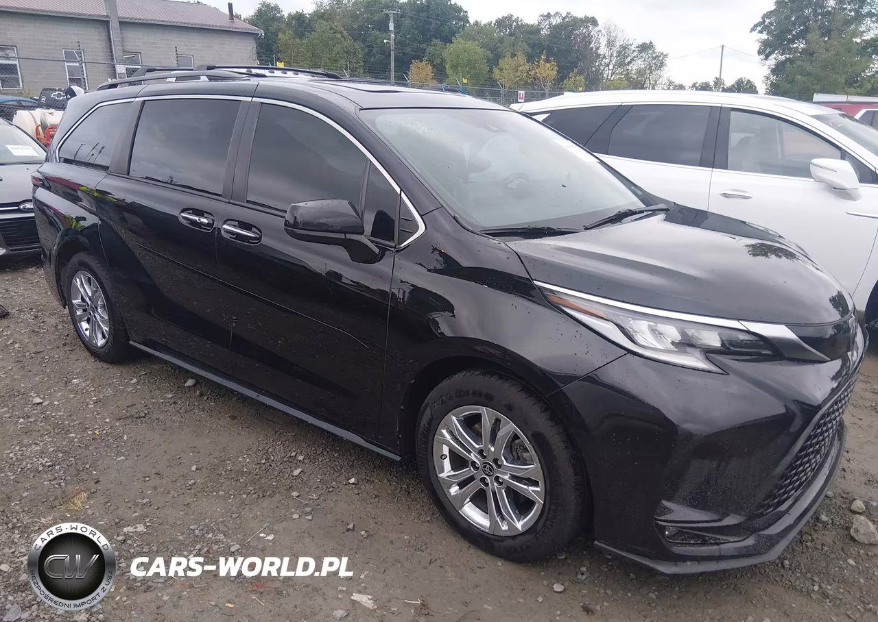 2022 Toyota Sienna Xse