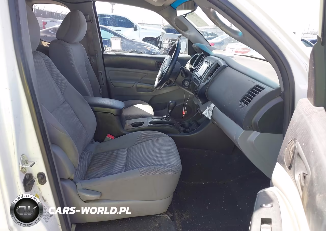2015 Toyota Tacoma VIN:5TFTX4CN3FX059762 - 5