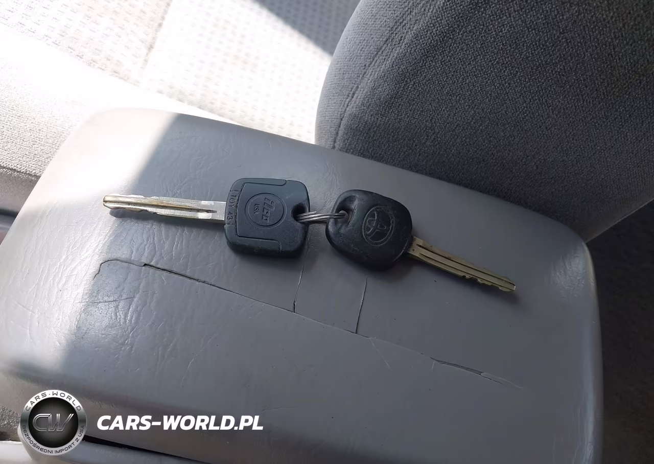 2005 Toyota Corolla Ce VIN:1NXBR32E35Z543024 - 11