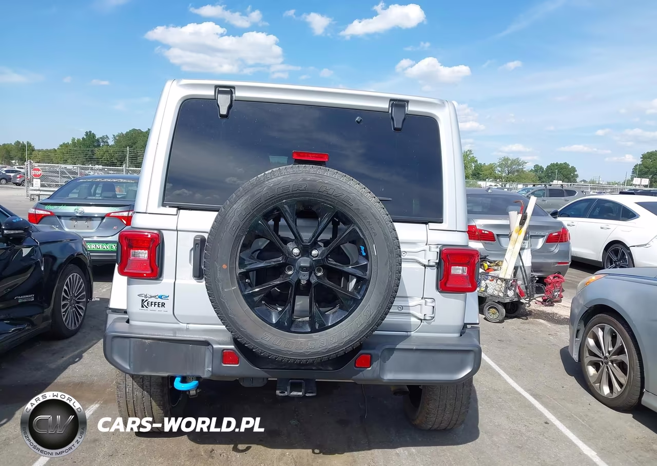 2022 Jeep Wrangler 4Xe Unlimited Sahara 4X4 VIN:1C4JJXP60NW205407 - 16
