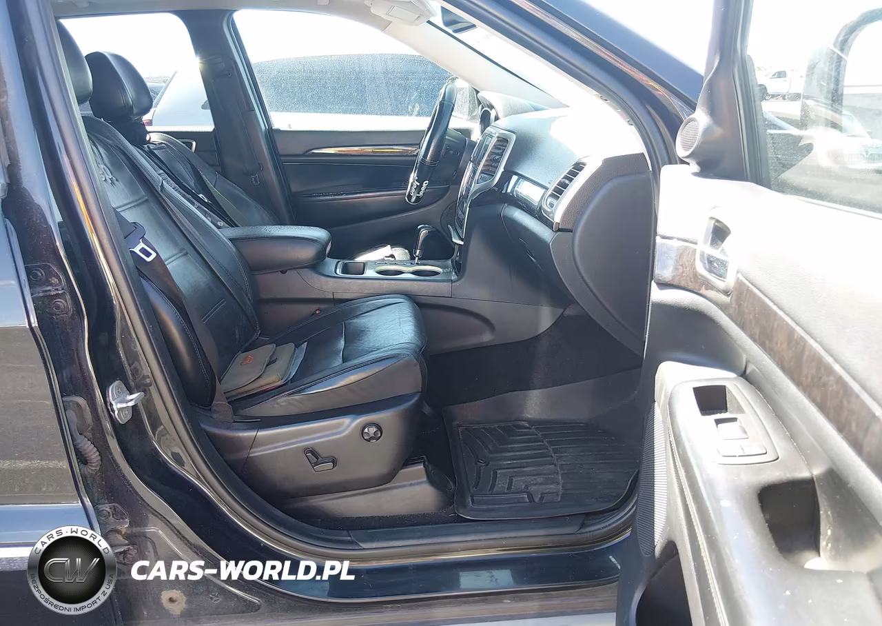 2012 Jeep Grand Cherokee Laredo VIN:1C4RJEAG6CC202048 - 5