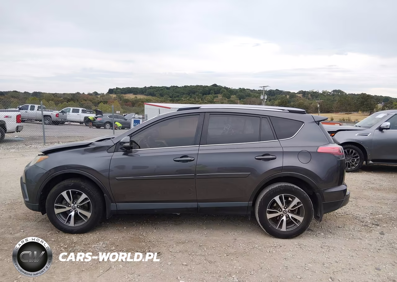 2017 Toyota Rav4 Xle VIN:JTMWFREV0HJ713312 - 14