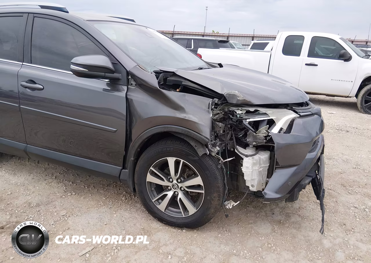 2017 Toyota Rav4 Xle VIN:JTMWFREV0HJ713312 - 6