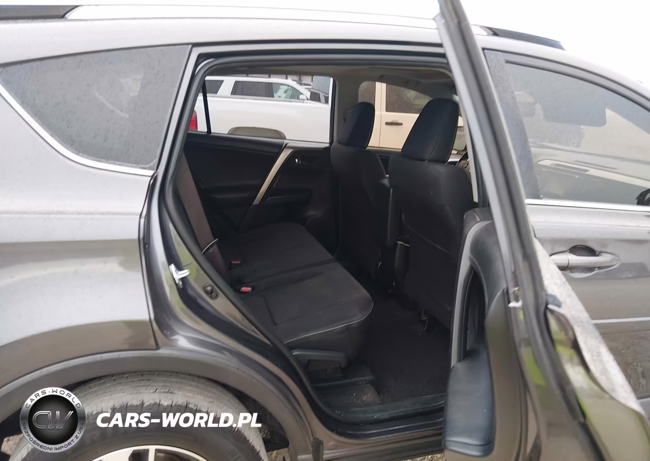 2017 Toyota Rav4 Xle VIN:JTMWFREV0HJ713312 - 8