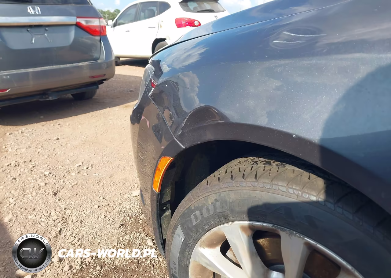 2015 Chrysler 200 C VIN:1C3CCCCB2FN545104 - 6
