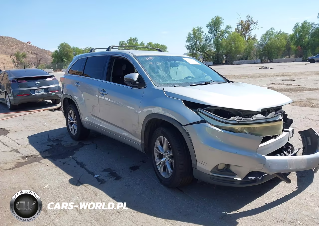2015 Toyota Highlander Le Plus V6