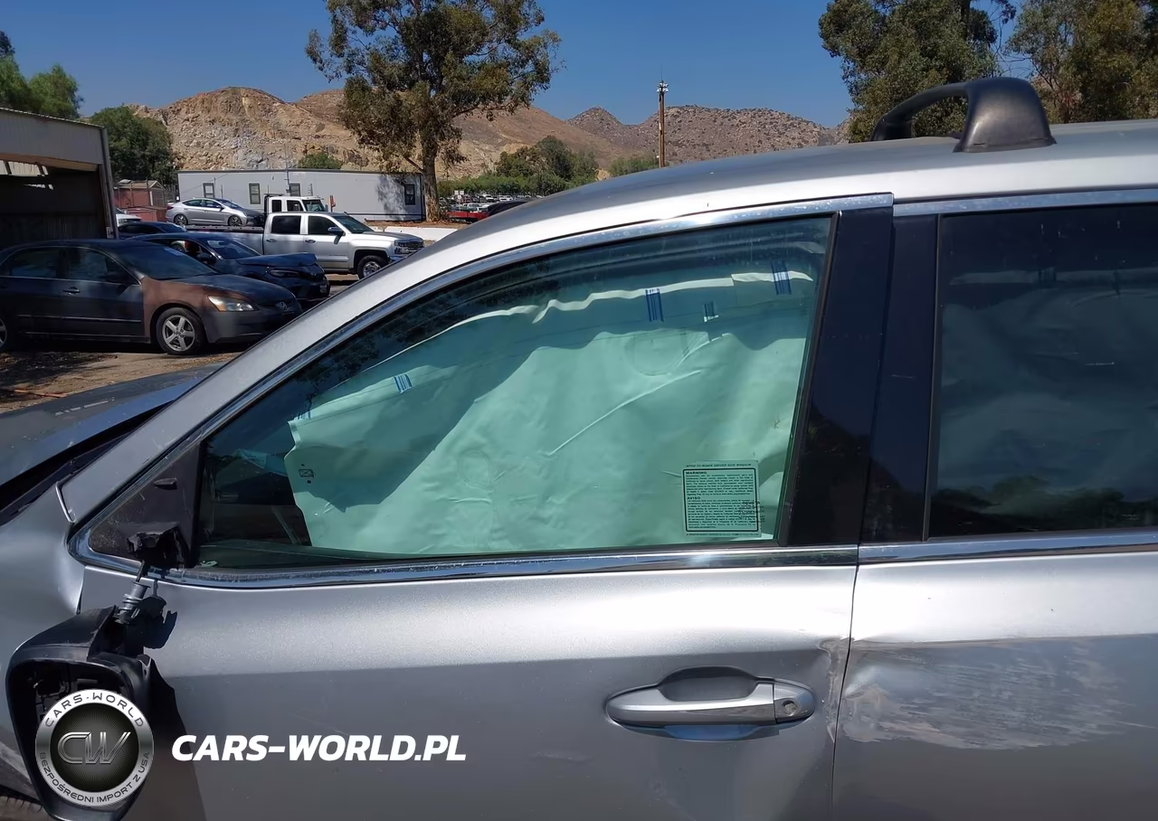 2015 Toyota Highlander Le Plus V6 VIN:5TDZKRFH4FS082145 - 18
